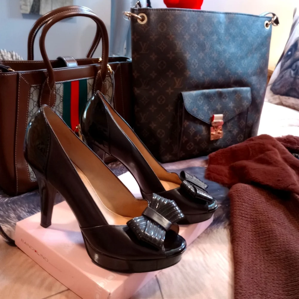 NWOT Chocolate brown shoes - Picture 3 of 10